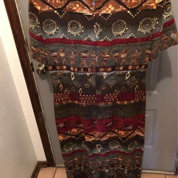 John Roberts Beautiful Dress with Southwest Style material - Picture 2 of 9